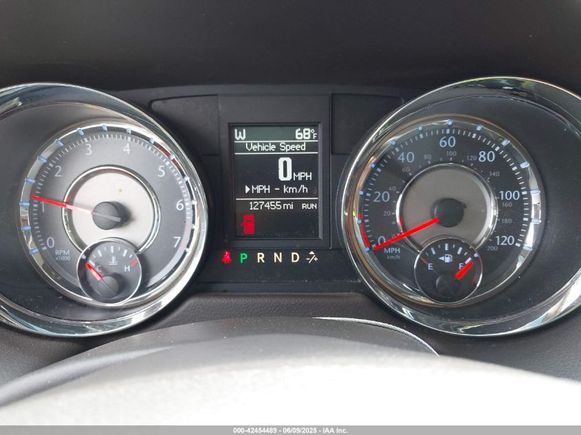 2015 Chrysler Town & Country Touring-L VIN: 2C4RC1CG8FR697445 Lot: 42454489