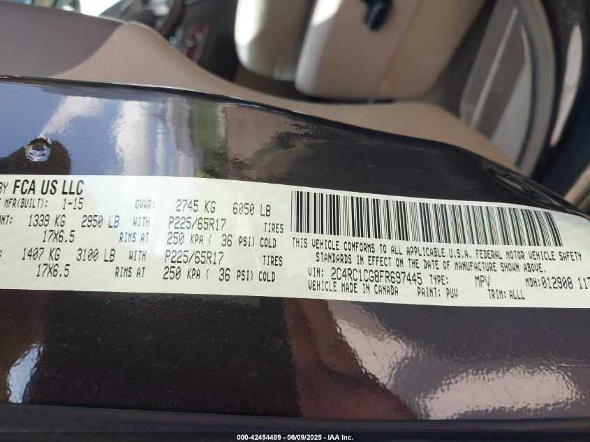 2015 Chrysler Town & Country Touring-L VIN: 2C4RC1CG8FR697445 Lot: 42454489