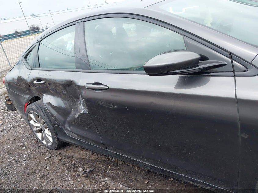 2015 CHRYSLER 200 S - 1C3CCCBB3FN652633