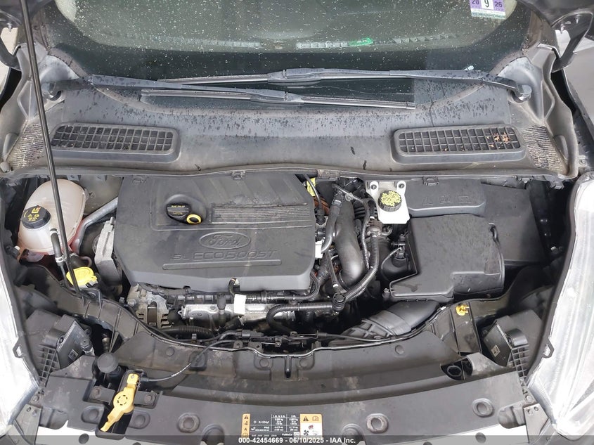 VIN 1FMCU9JD4HUB07866 2017 FORD ESCAPE TITANIUM