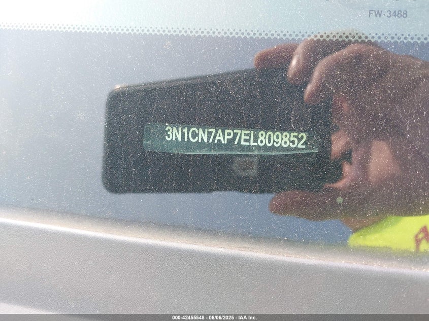 2014 NISSAN VERSA 1.6 SV - 3N1CN7AP7EL809852