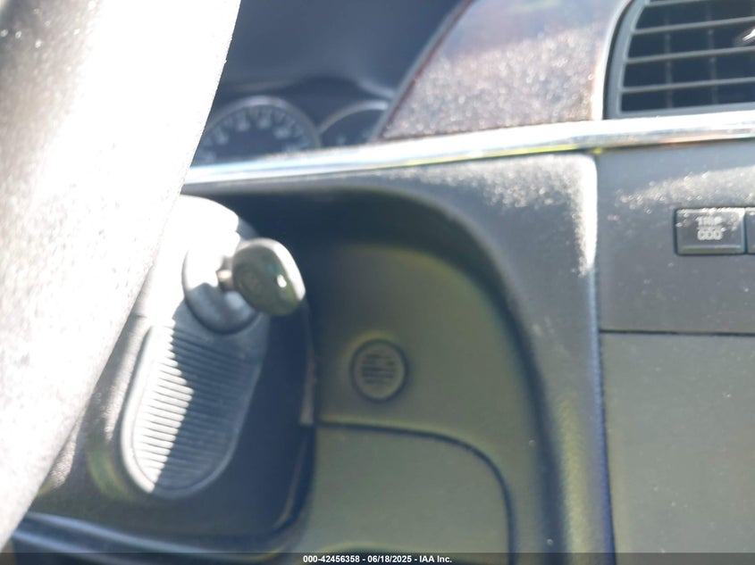 2009 Buick Lacrosse Cxl VIN: 2G4WD582591235136 Lot: 42456358