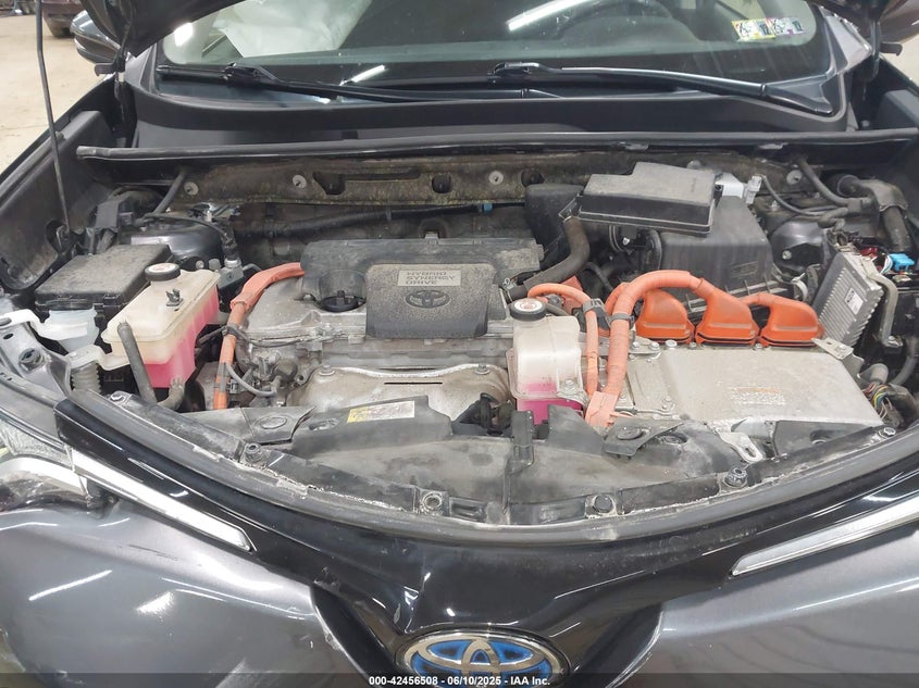 2017 TOYOTA RAV4 HYBRID XLE - JTMRJREV0HD150918