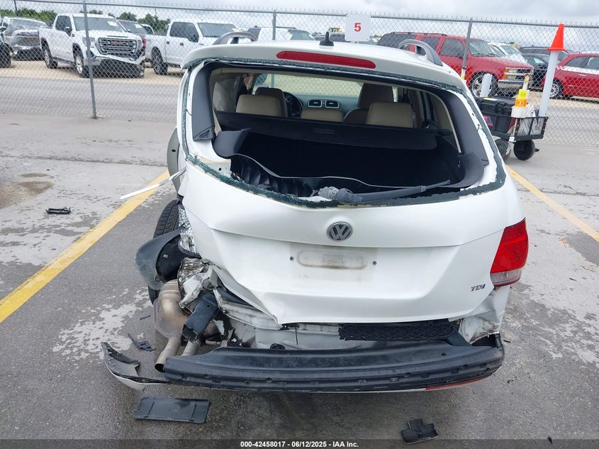 2012 Volkswagen Jetta Sportwagen 2.0L Tdi VIN: 3VWPL7AJ1CM637497 Lot: 42458017