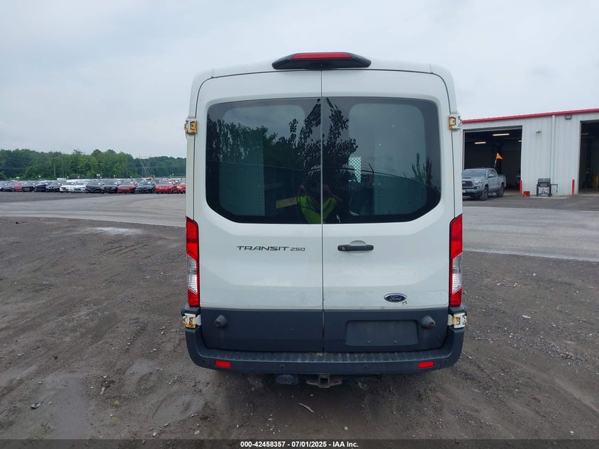 2018 Ford Transit-250 VIN: 1FTYR2CM3JKB29648 Lot: 42458357