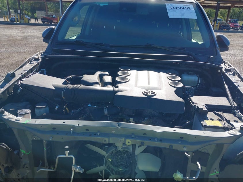 2022 TOYOTA 4RUNNER SR5 - JTEMU5JR1N5980862