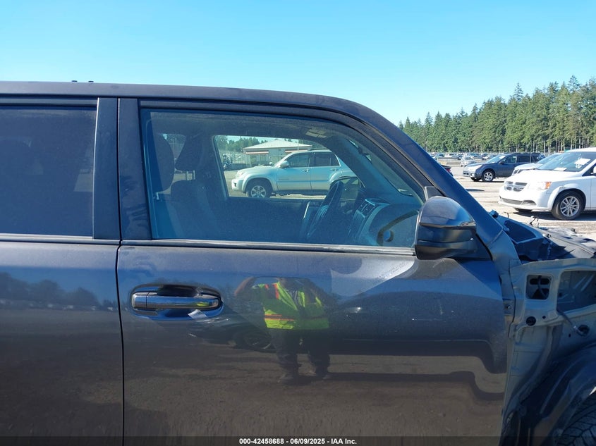 2022 TOYOTA 4RUNNER SR5 - JTEMU5JR1N5980862