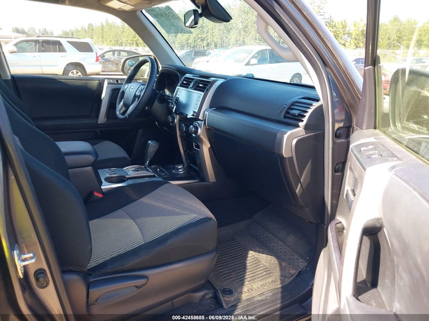 2022 TOYOTA 4RUNNER SR5 - JTEMU5JR1N5980862