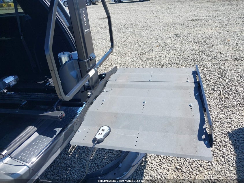 2018 DODGE GRAND CARAVAN GT - 2C4RDGEG5JR220199