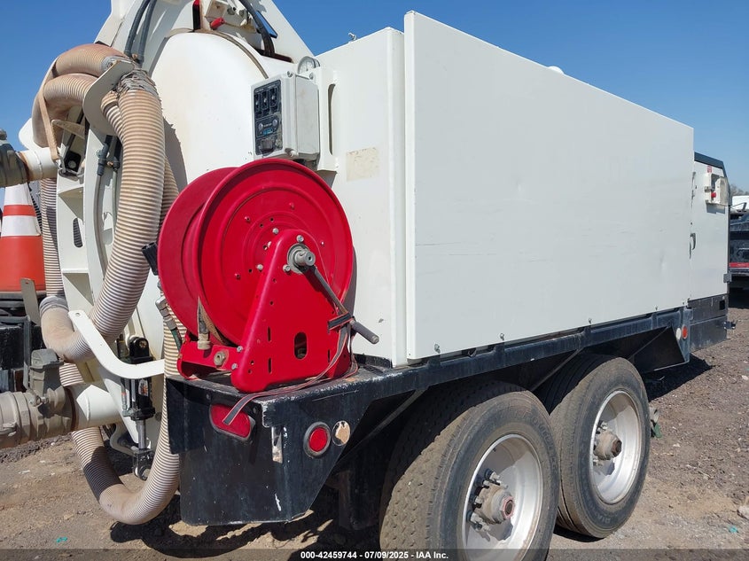 Vin: 1k9k2ba28na399036, lot: 42952420, trailer terravac 20234