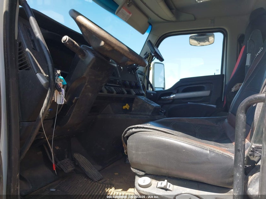 2024 KENWORTH T880(VIN: 1NKZX4EX2RJ333466