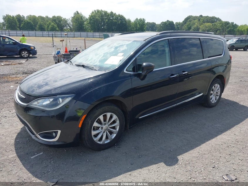 Vin: 2c4rc1bg0hr583203, lot: 42952732, chrysler pacifica touring-l 20172