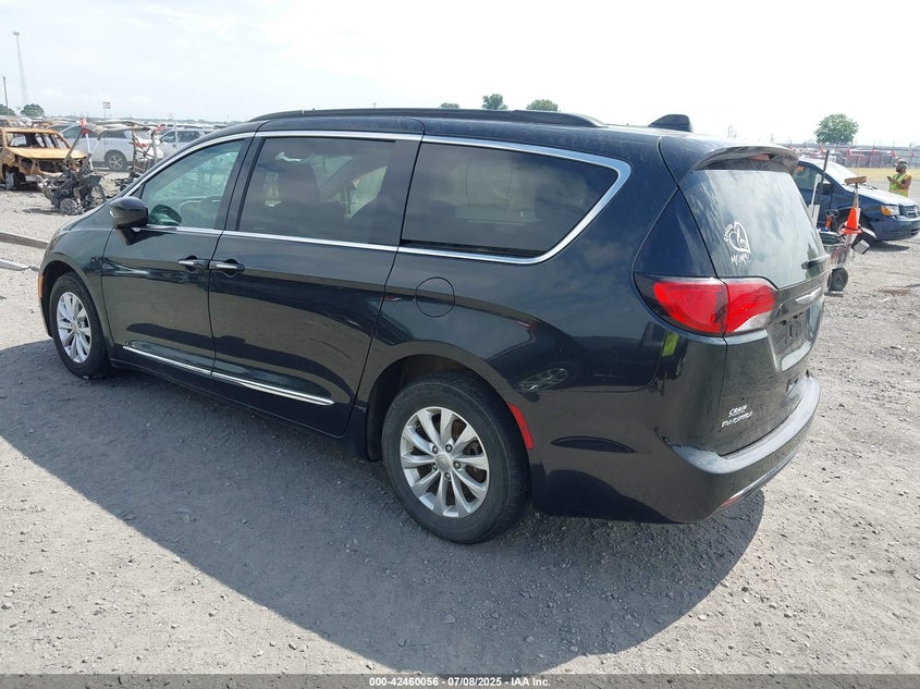 Vin: 2c4rc1bg0hr583203, lot: 42952732, chrysler pacifica touring-l 20173