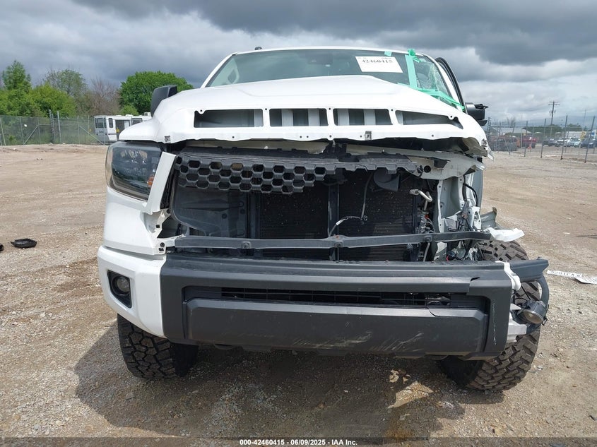 2019 TOYOTA TUNDRA SR5 5.7L V8 - 5TFUW5F14KX827331