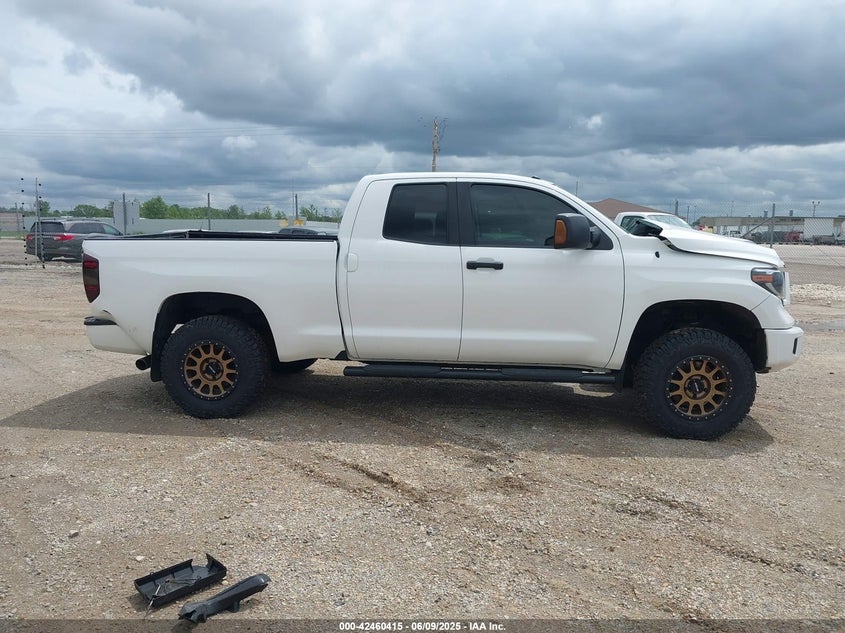 2019 TOYOTA TUNDRA SR5 5.7L V8 - 5TFUW5F14KX827331