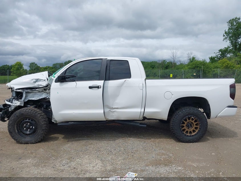 2019 TOYOTA TUNDRA SR5 5.7L V8 - 5TFUW5F14KX827331