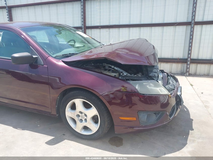 2012 Ford Fusion S VIN: 3FAHP0GA1CR237393 Lot: 42460655