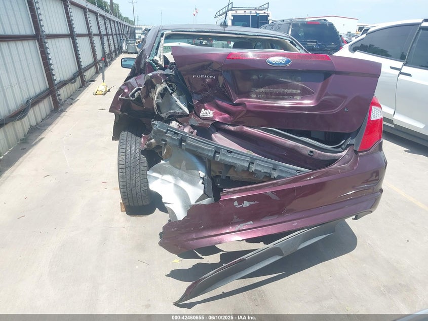 2012 Ford Fusion S VIN: 3FAHP0GA1CR237393 Lot: 42460655