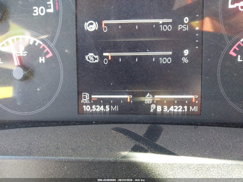 2025 PETERBILT 548  (VIN: 2NP8XJ0X4SM714844)