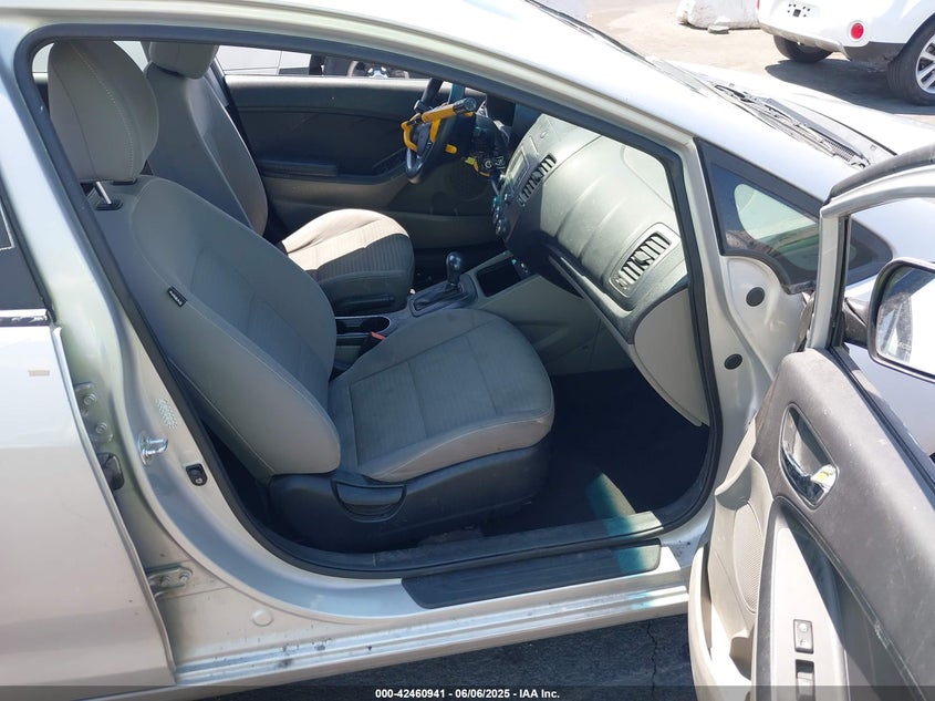 2016 KIA FORTE LX - KNAFX4A61G5577209