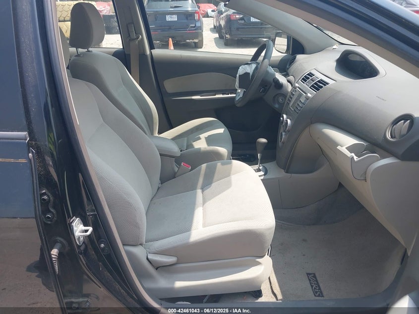 2009 TOYOTA YARIS VIN: JTDBT903091299706