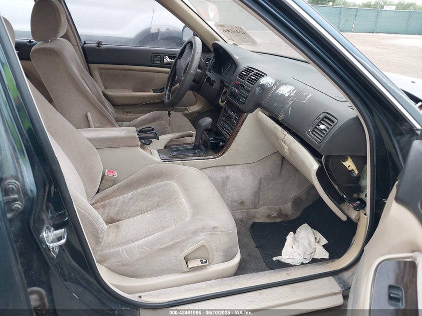 JH4KA7651PC026258 1993 ACURA LEGEND photo no. 5