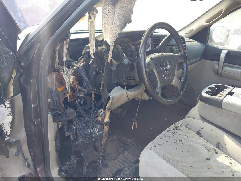 2008 CHEVROLET SILVERADO VIN: 2GCEK19C181238880