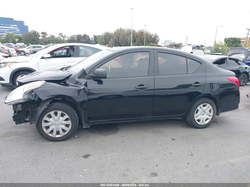 2015 NISSAN VERSA 1.6 S - 3N1CN7AP1FL924870