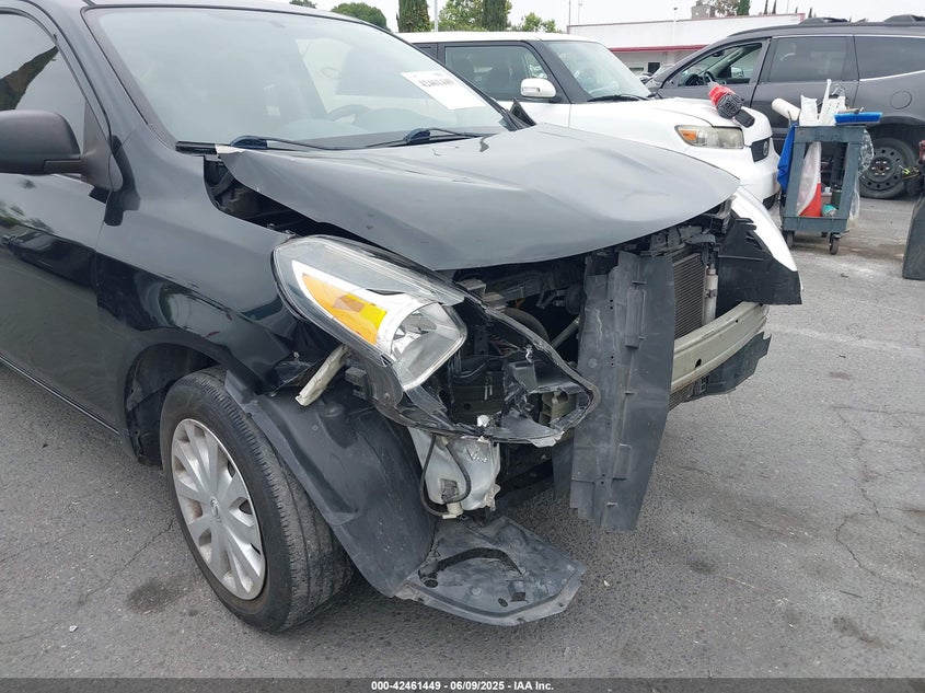 2015 NISSAN VERSA 1.6 S - 3N1CN7AP1FL924870