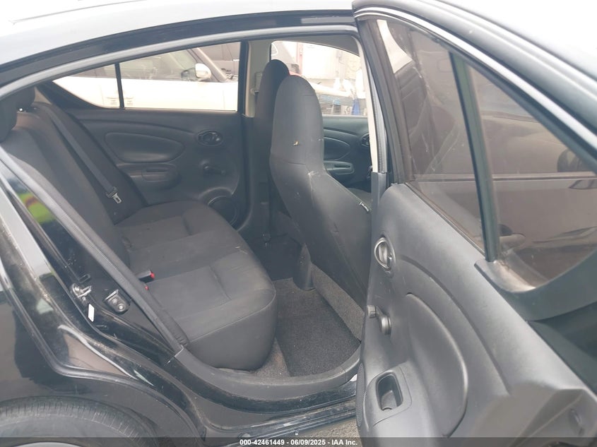 2015 NISSAN VERSA 1.6 S - 3N1CN7AP1FL924870