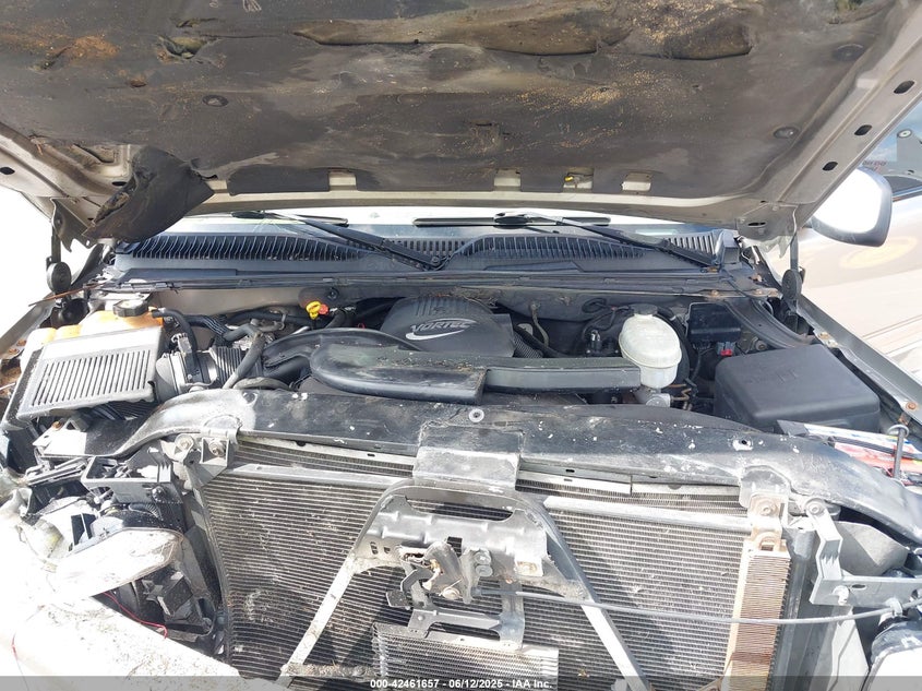 2003 Chevrolet Suburban 1500 Lt VIN: 3GNEC16Z83G120371 Lot: 42461657