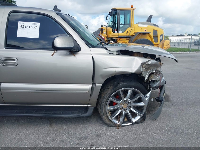 2003 Chevrolet Suburban 1500 Lt VIN: 3GNEC16Z83G120371 Lot: 42461657