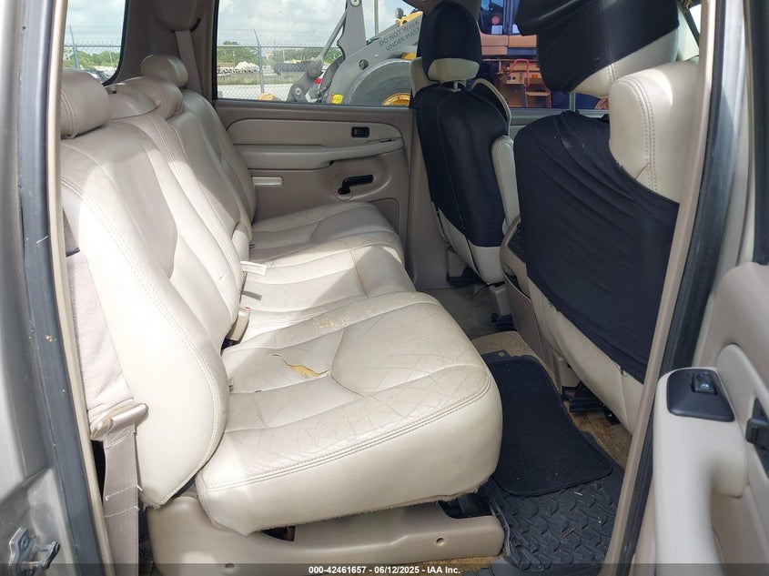 2003 Chevrolet Suburban 1500 Lt VIN: 3GNEC16Z83G120371 Lot: 42461657