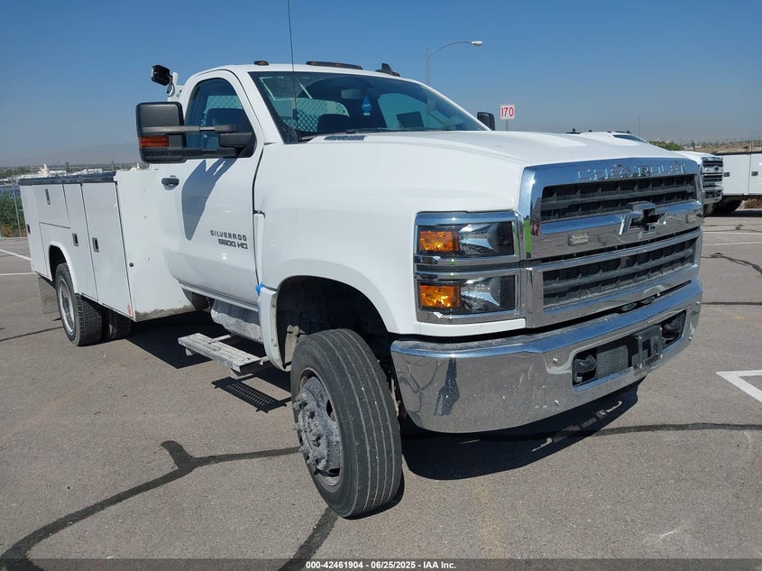 1HTKJPVM5PH333562 2023 CHEVROLET SILVERADO photo no. 4