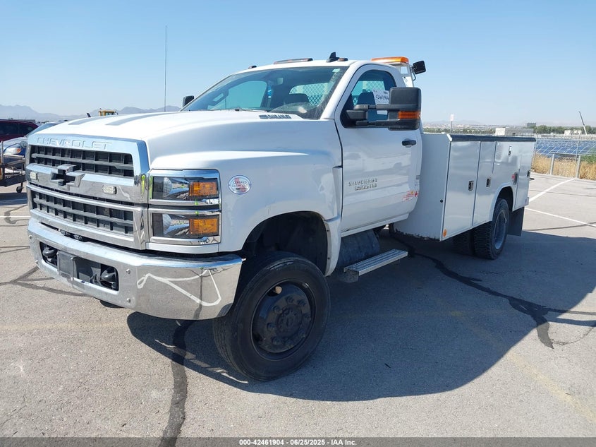 1HTKJPVM5PH333562 2023 CHEVROLET SILVERADO photo no. 2