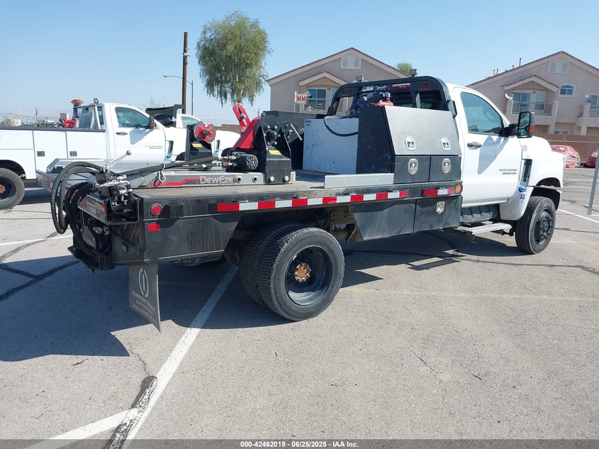 2022 CHEVROLET SILVERADO 4500HD(VIN: 1HTKJPVM9NH622621