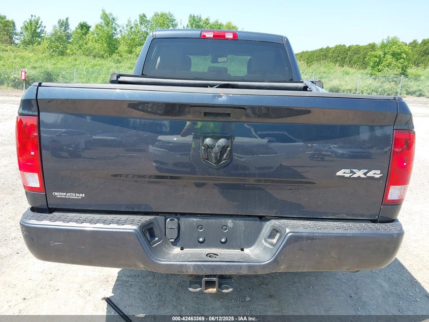 2019 RAM 1500 CLASSIC VIN: 1C6RR7FG4KS624571