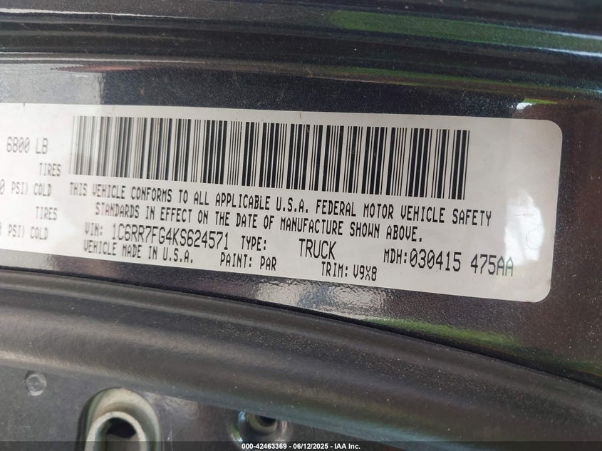 2019 RAM 1500 CLASSIC VIN: 1C6RR7FG4KS624571
