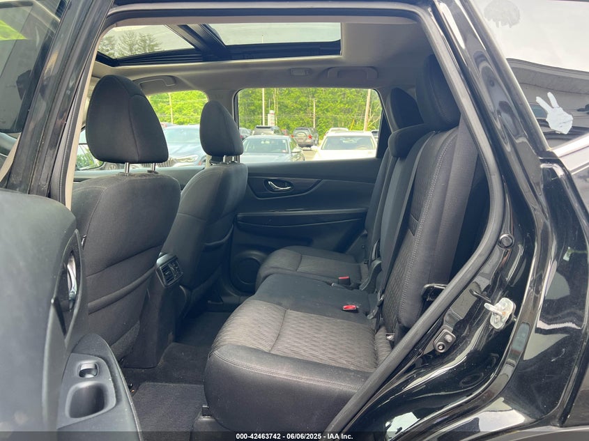 VIN 5N1AT2MV8HC766433 2017 NISSAN ROGUE SV/SL