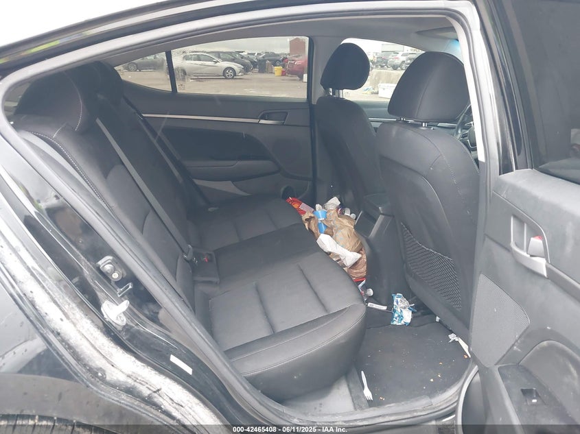 2017 HYUNDAI ELANTRA VIN: KMHD84LF0HU240750