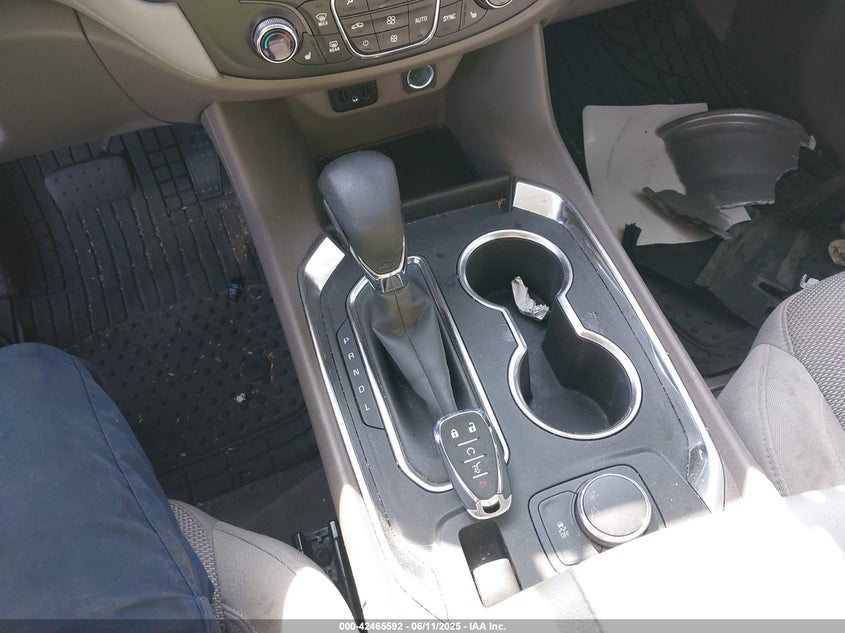 2021 CHEVROLET TRAVERSE FWD LT CLOTH - 1GNERGKW0MJ218839