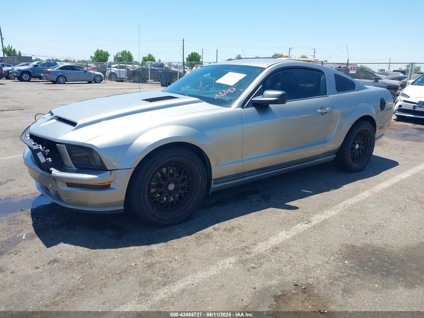 2008 FORD MUSTANG VIN: 1ZVHT82H485168327
