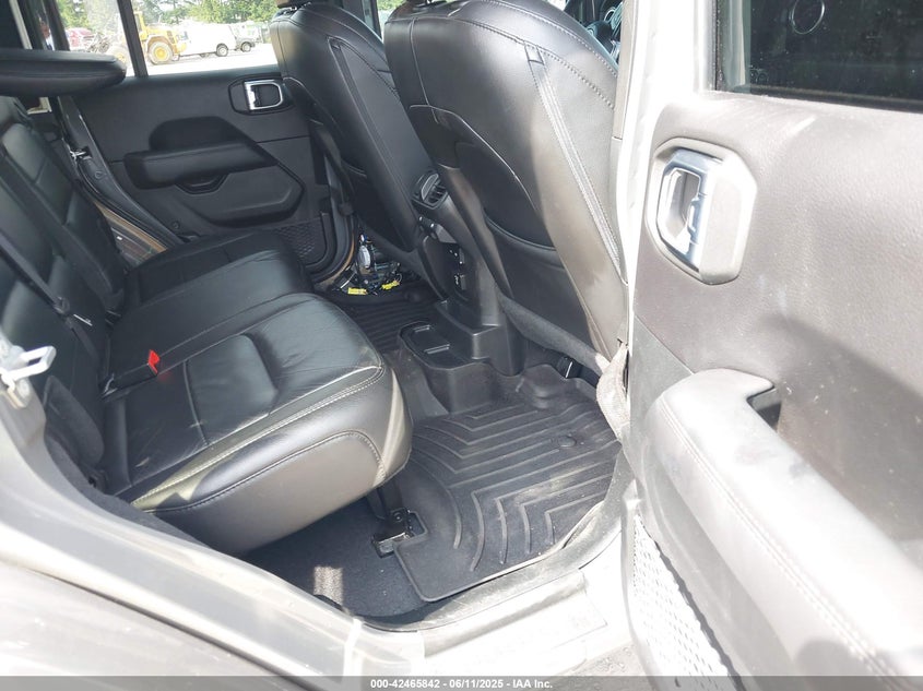 2019 JEEP WRANGLER UNLIMITED SAHARA - 1C4HJXEG6KW644553