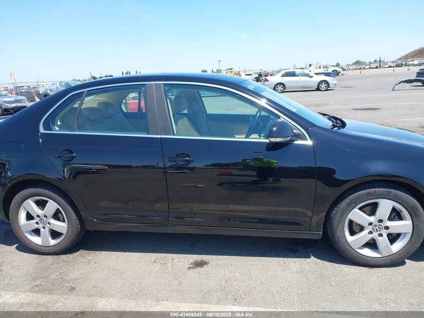 2008 VOLKSWAGEN JETTA VIN: 3VWRZ71K58M122283