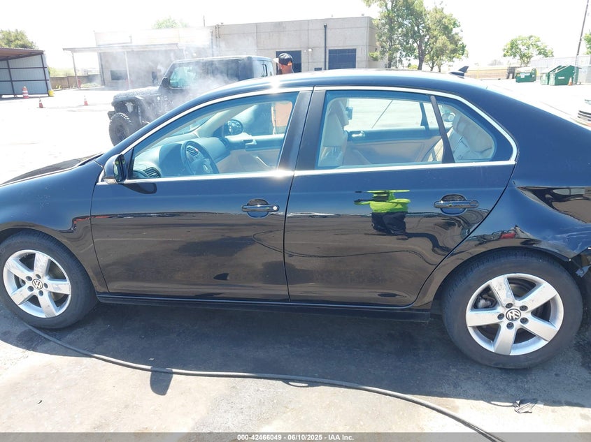 2008 VOLKSWAGEN JETTA VIN: 3VWRZ71K58M122283