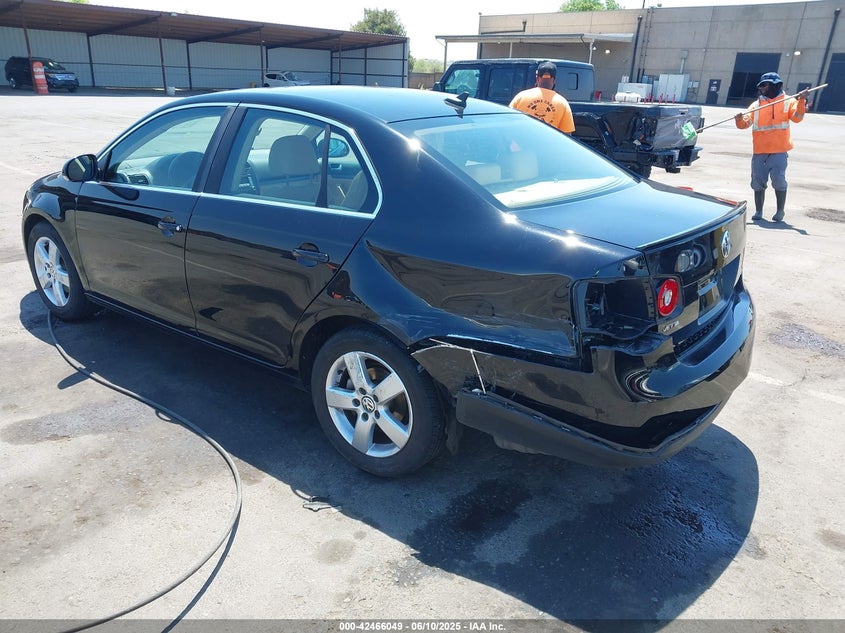 2008 VOLKSWAGEN JETTA VIN: 3VWRZ71K58M122283