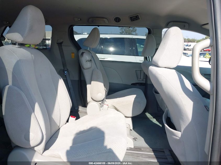 2014 Toyota Sienna Le V6 8 Passenger VIN: 5TDKK3DC6ES417913 Lot: 42466109