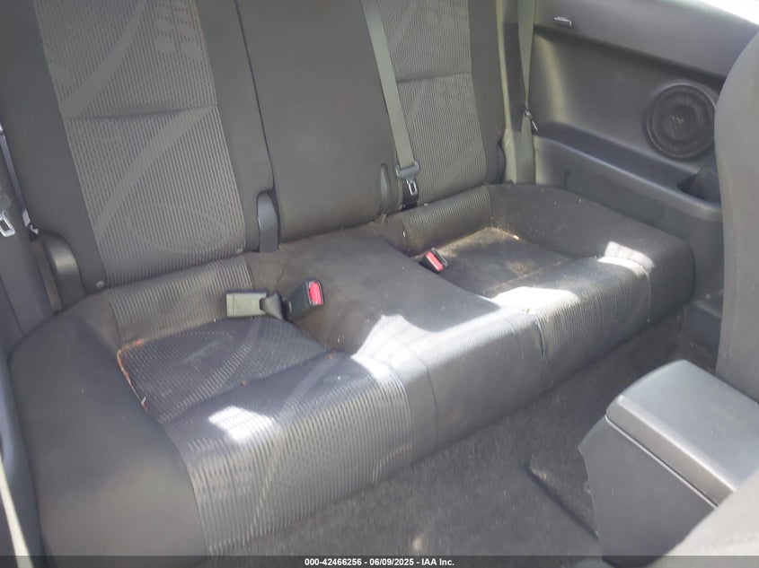 2011 SCION TC VIN: JTKJF5C75B3004726