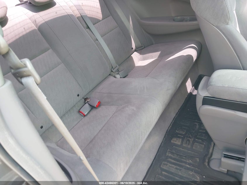2011 HONDA CIVIC VIN: 2HGFG1B6XBH512328
