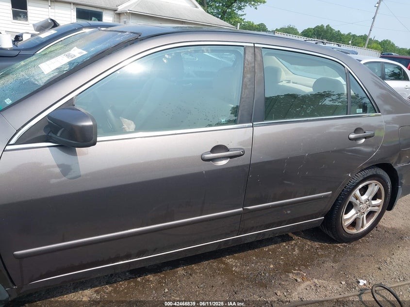 2007 HONDA ACCORD VIN: 1HGCM56727A053632